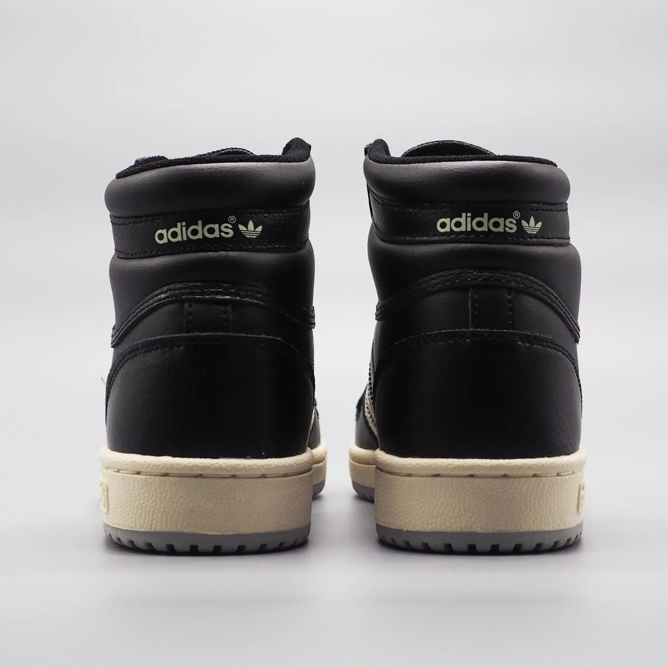 Adidas Top Ten RB cblack/cwhite/gretwo