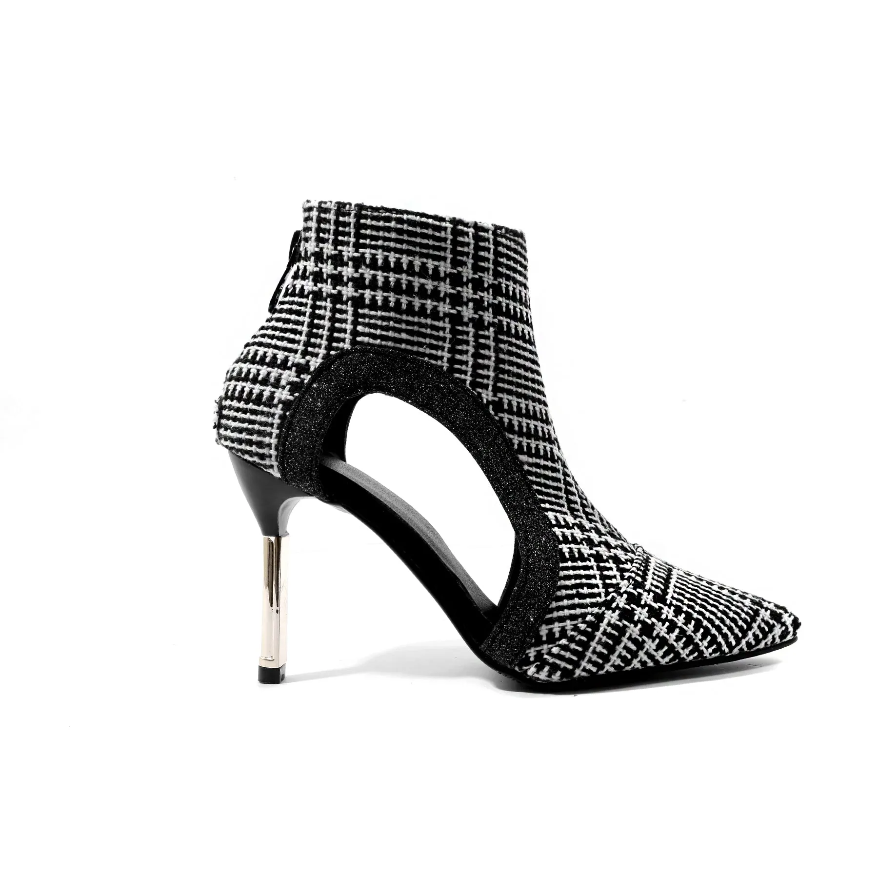 Bigsizeheels Black and White Two Tone Patchwork T Strap Stiletto Heels - Gray/White