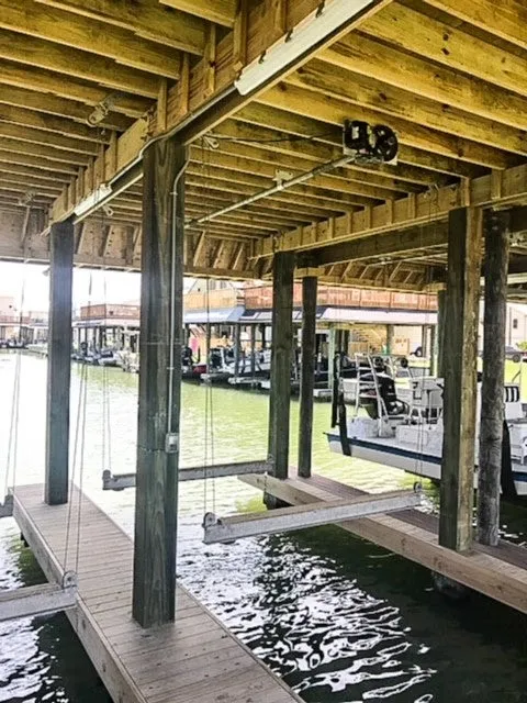 Boat Lift Distributors 8000 LB Classic Cradle Lift