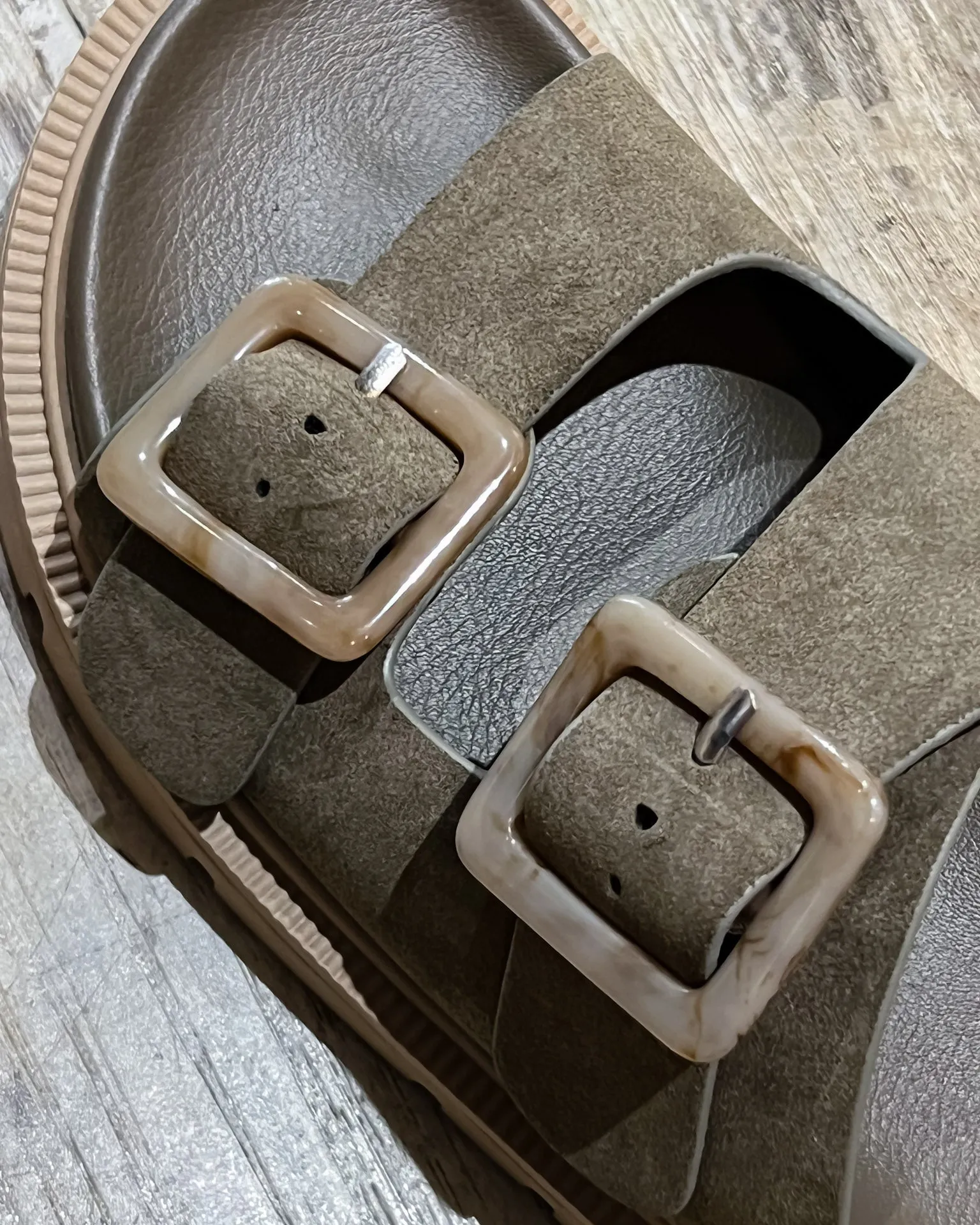 Gen Olive Sandals