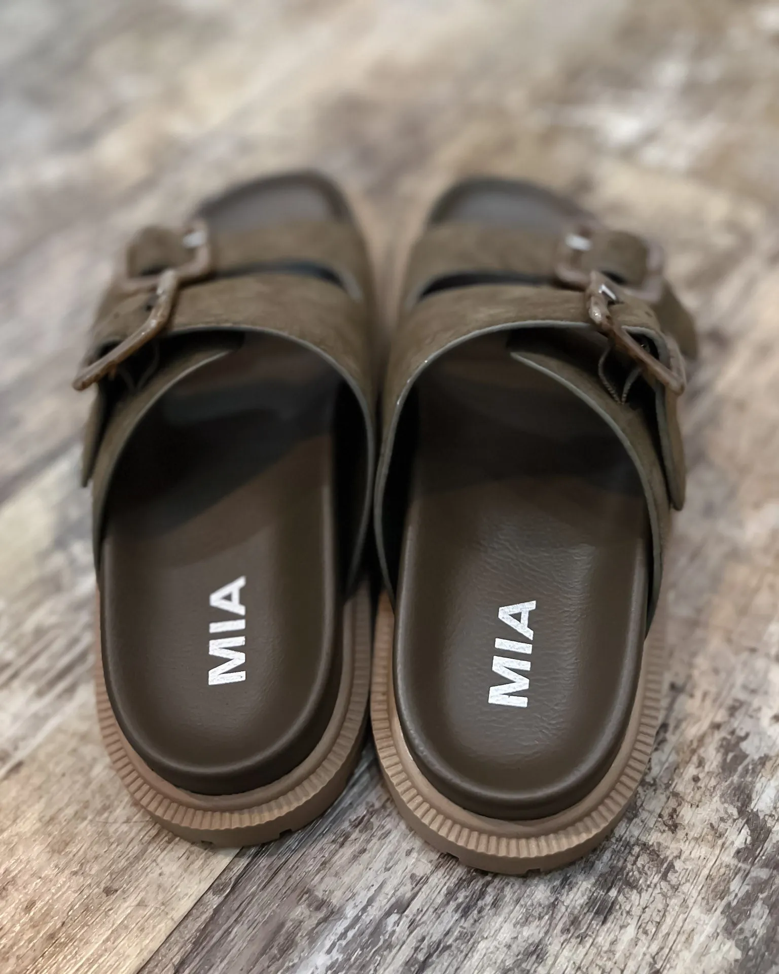 Gen Olive Sandals
