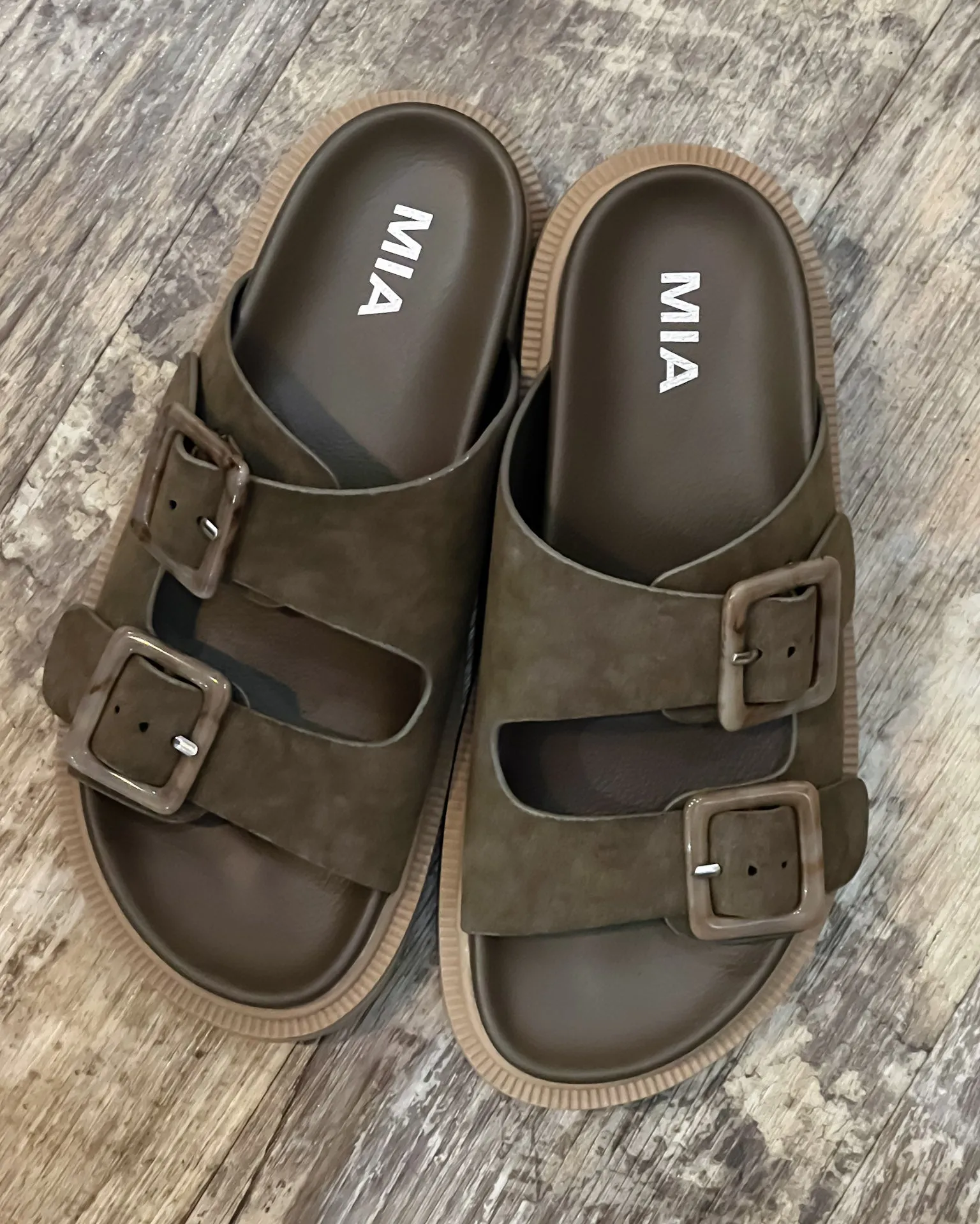Gen Olive Sandals
