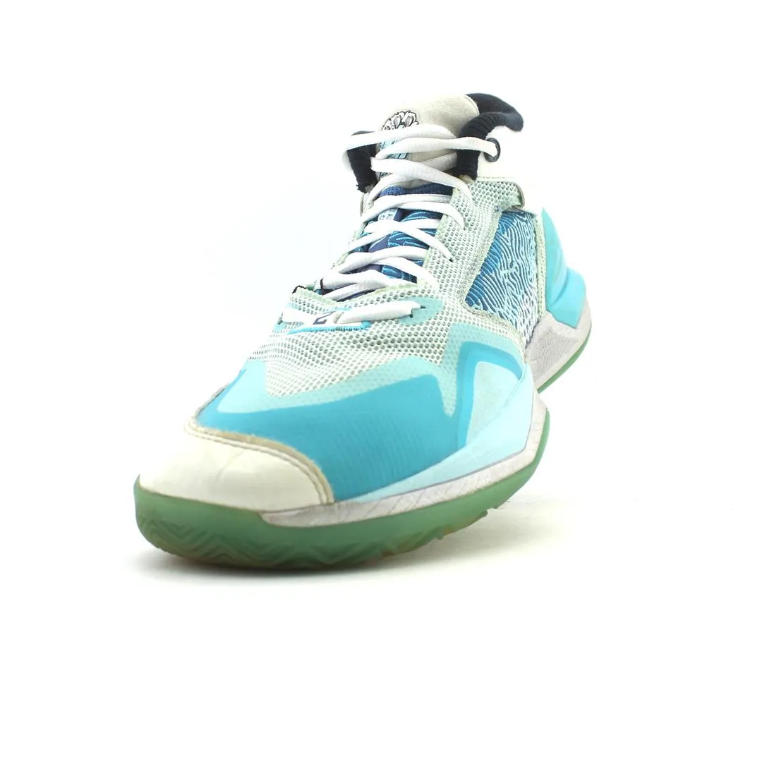 NEW BALANCE KAWHI BRINGS CHRISTMAS CHILL