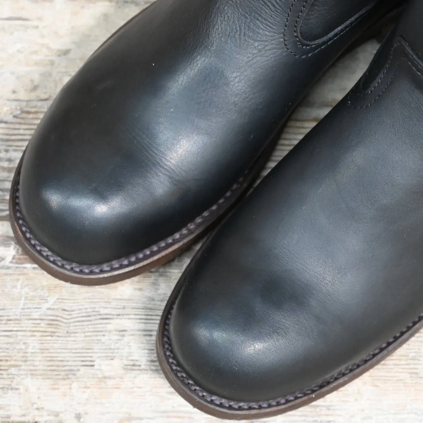 Nutted Calf Trucker in Black with Steel Toe