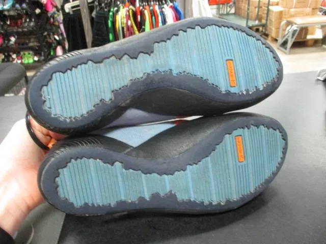 Used Michelle K Casual Slip On Shoes Size 6